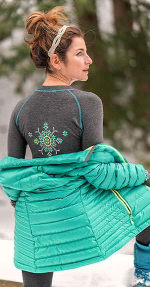 Look great on the ski slopes and après ski in this stylish embroidered base layer!