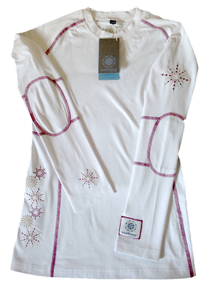 Embroidered locally – Stylish base layer for skiing, snowboarding, and après ski!